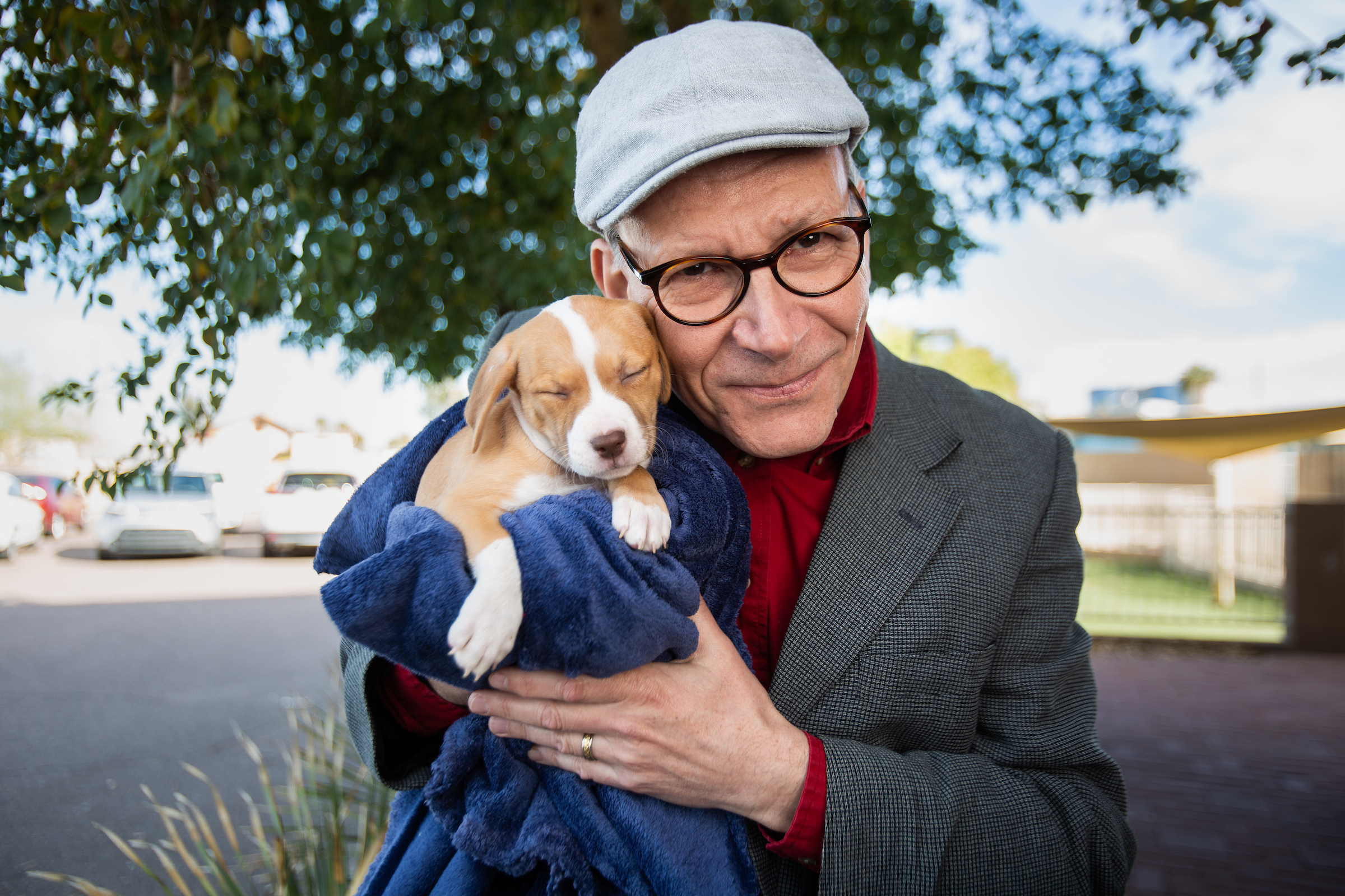 Clive Wynne with puppy