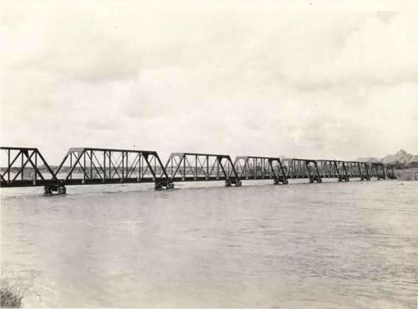 Union Pacific Salt River Bridge in Tempe as completed in 1912