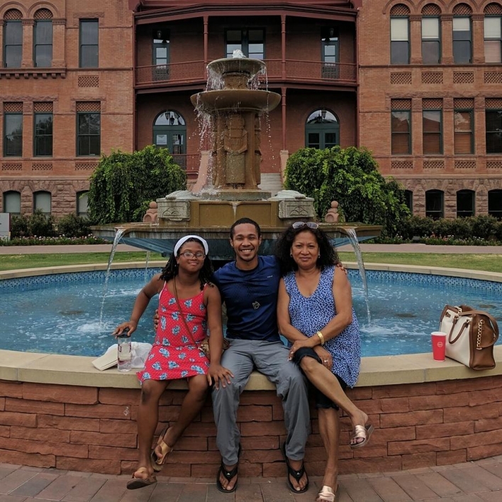 Vergil Haynes and family tour ASU campus