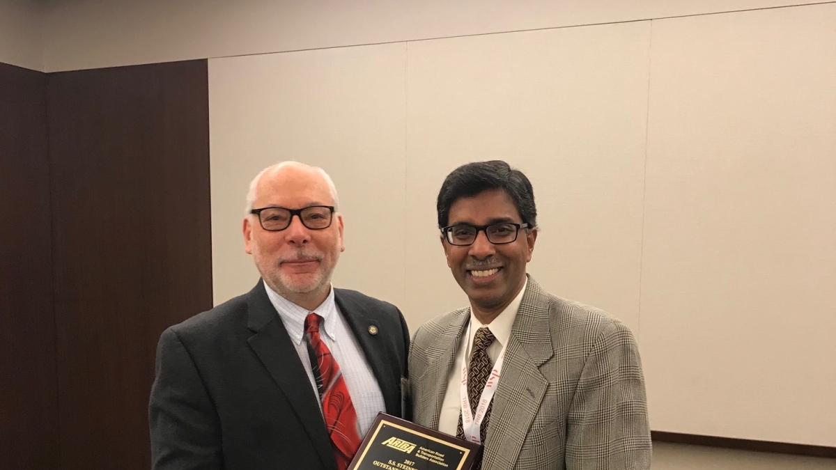 Fulton Schools Professor Ram Pendyala receives an award